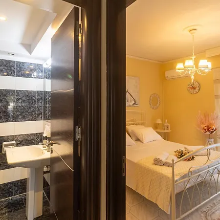 Apartament Erofili's Only 700 Meters From The *