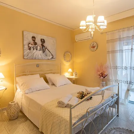 Erofili's Only 700 Meters From The * 伊利索斯