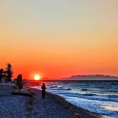 Erofili's Only 700 Meters From The * 伊利索斯