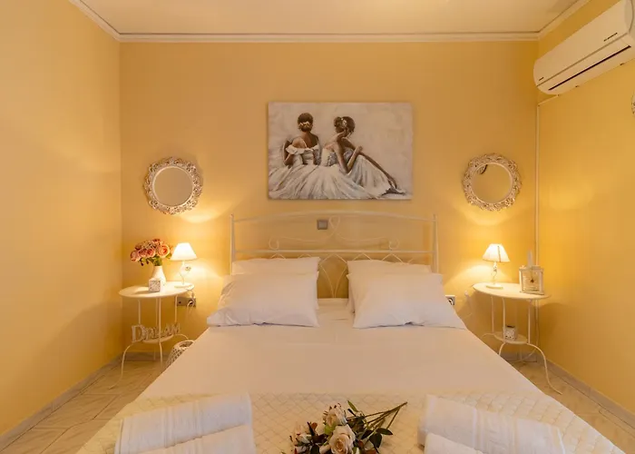 Erofili's Only 700 Meters From The Daire *