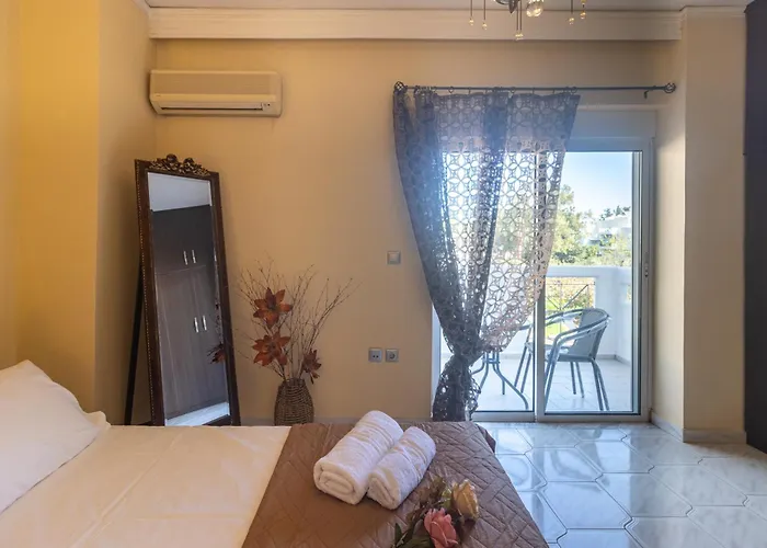 Erofili's Only 700 Meters From The Daire *