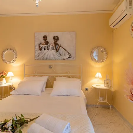 Erofili's Only 700 Meters From The 아파트 이알리소스