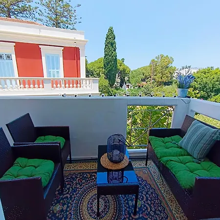 Erofili's Only 700 Meters From The 이알리소스